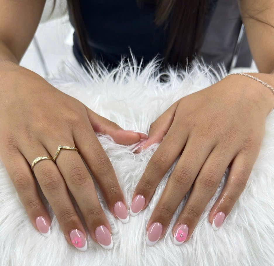 Nail Salon in Yarmouth