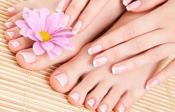 Shellac Manicure in Yarmouth – Long-Lasting Shine