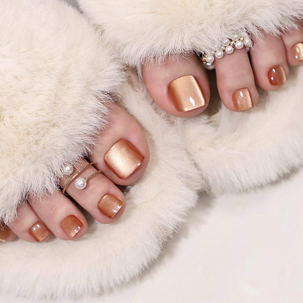 Pedicure with cats eye in Yarmouth