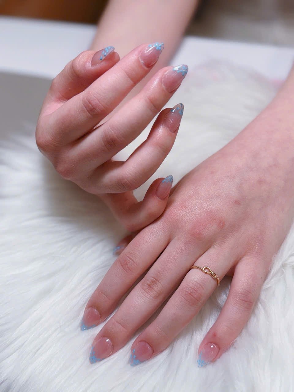 Baby Blue Daisy Floral French Tip Nail – Angels Nail & Spa Yarmouth NS